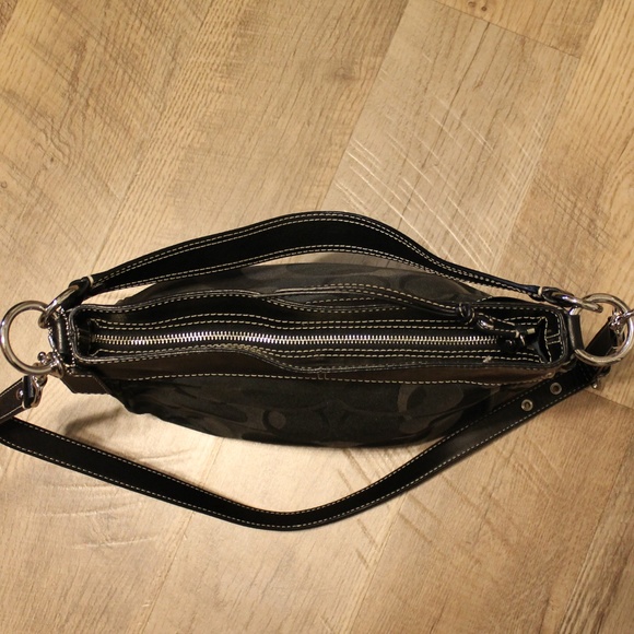 Coach Shoulder/Cross-body Hobo Purse - Picture 4 of 8
